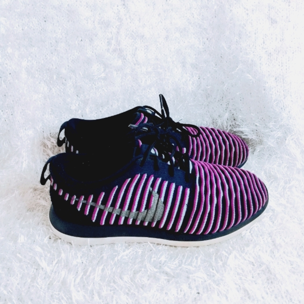 Nike Shoes size 4Y Gray Purple 💜 and Navy Blue